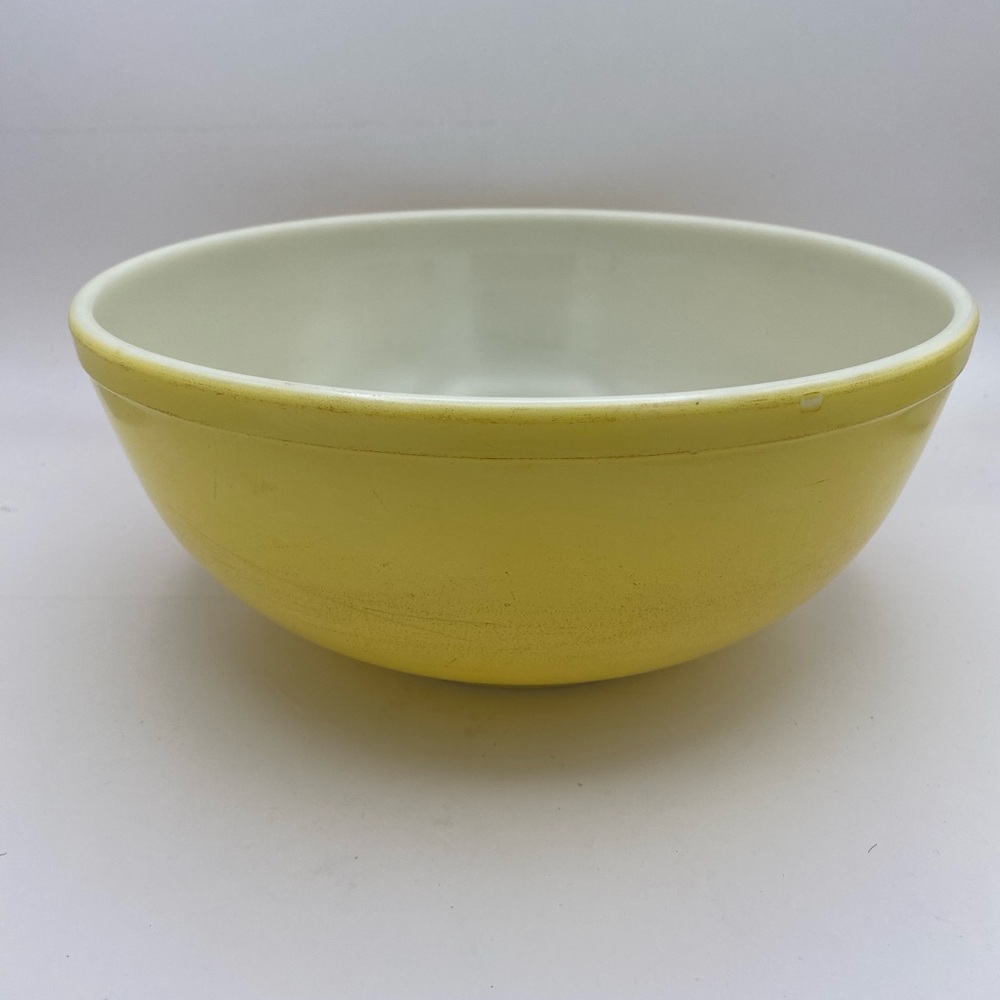 Pyrex Yellow Mixing Bowl No Number 404 Primary Colors 4QT Vintage 1940’s